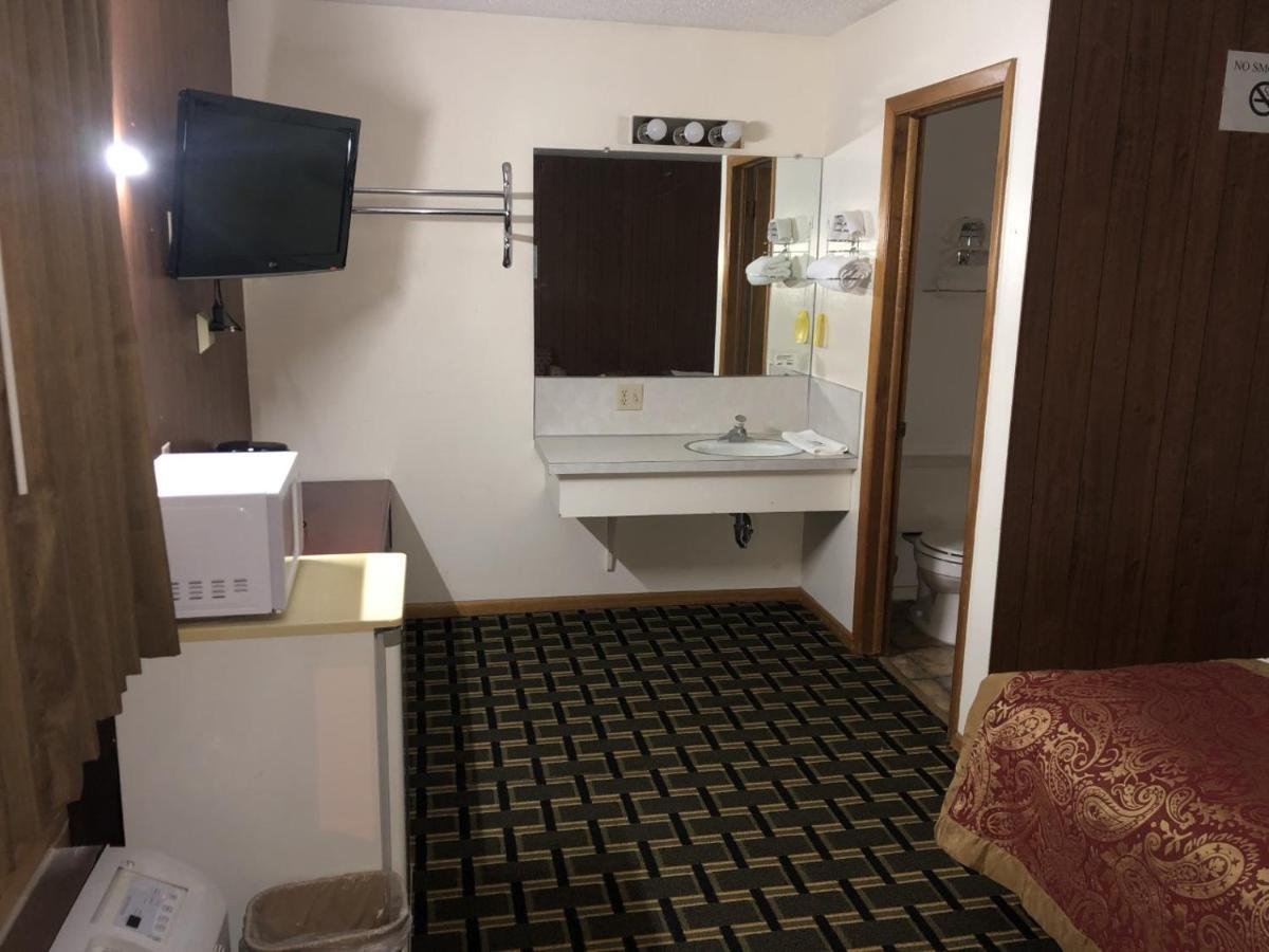Big 12 Motel Broken Bow Dış mekan fotoğraf